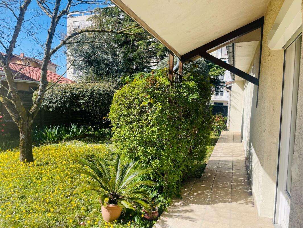 Maison à ROMANS-SUR-ISERE