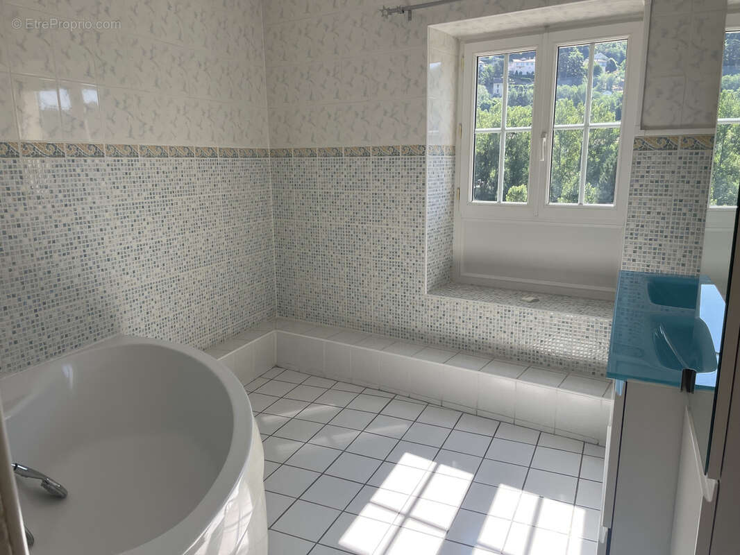 Grande maison avec beaucoup de cachet - photo 15