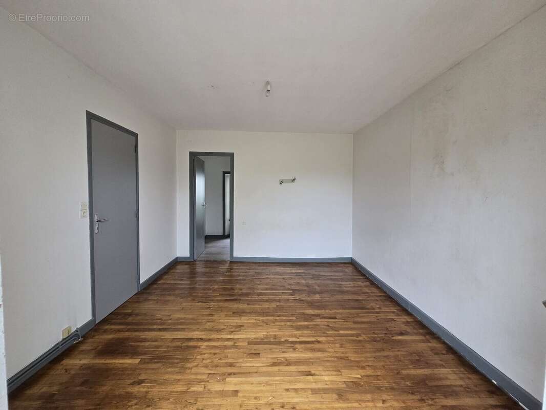 Maison à SAINT-CARADEC