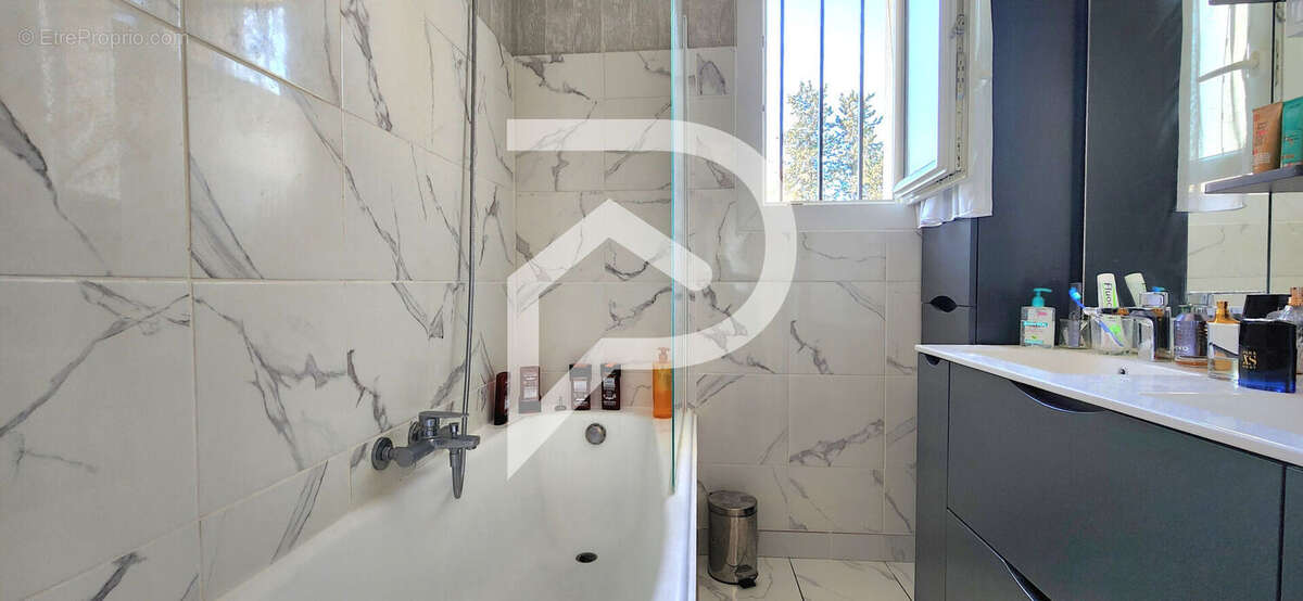 Maison à SAINT-GRATIEN