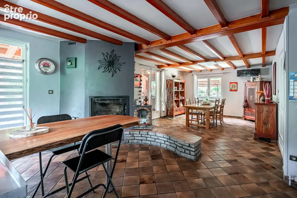 Maison de 258m2 sur parcelle de 8827m2 - photo 4