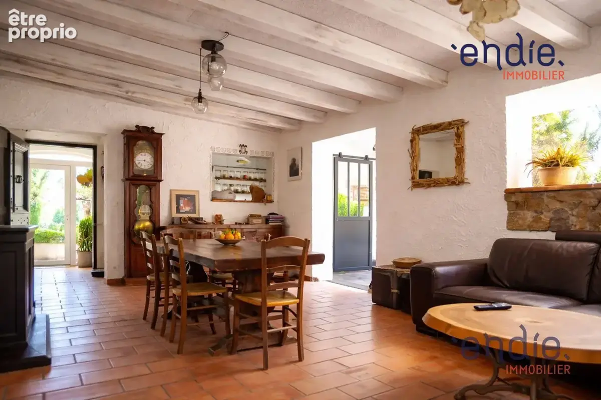 Maison 4 pièces 128 m² à vendre à Cavalaire-Sur-Mer (83240) - photo 3