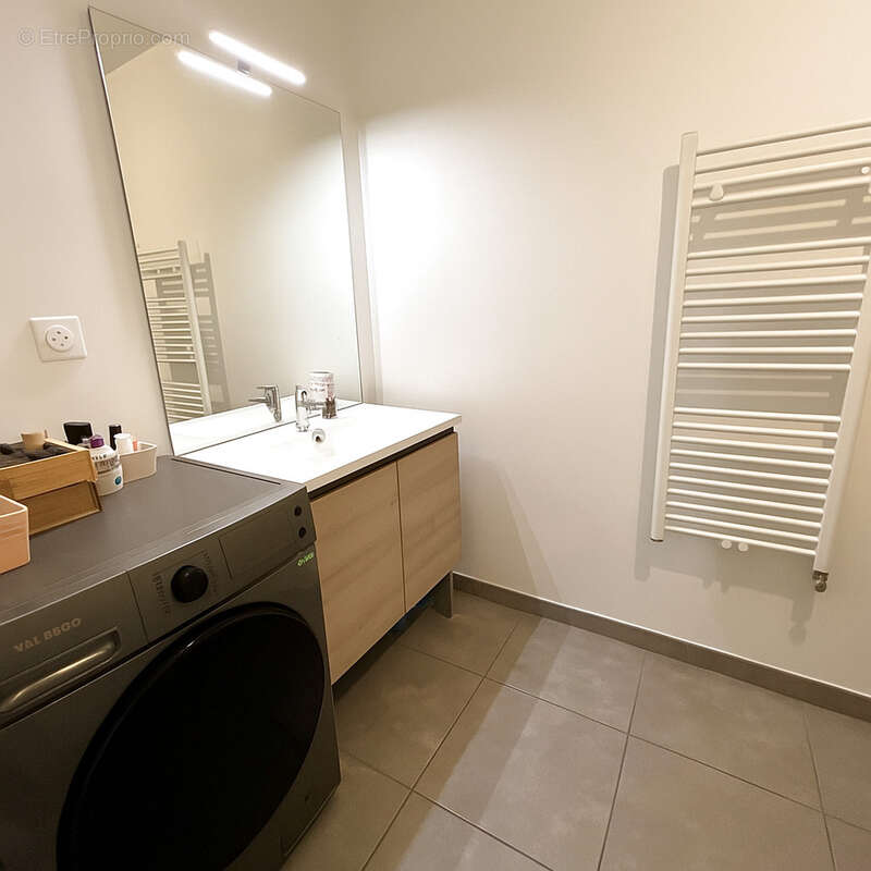 Appartement à SAINT-LAURENT-DE-MURE