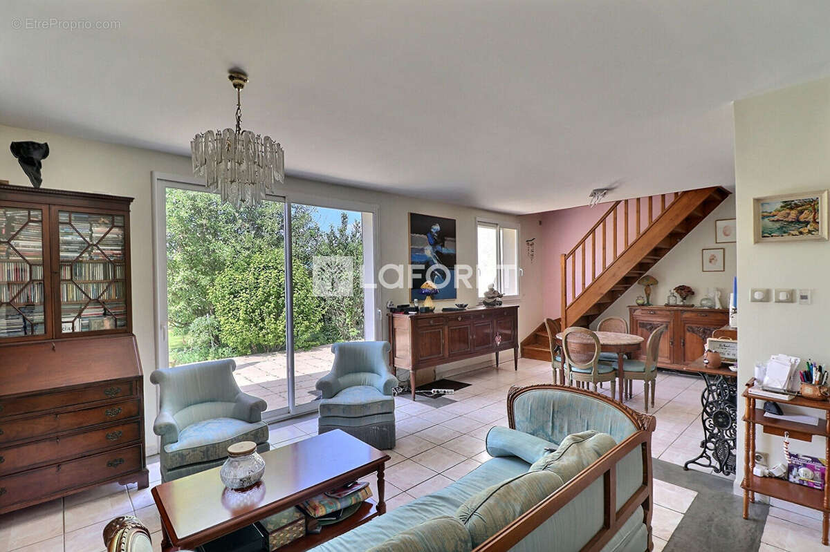 Maison à MILLY-LA-FORET