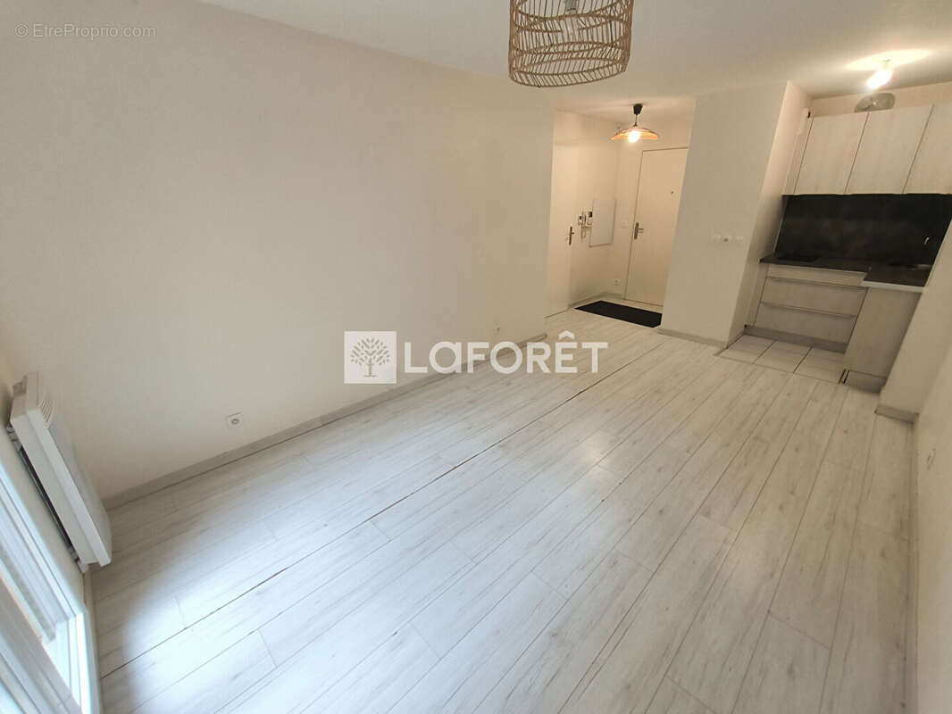 Appartement Mantes La Jolie 1 pièce 23.86 m² - photo 2