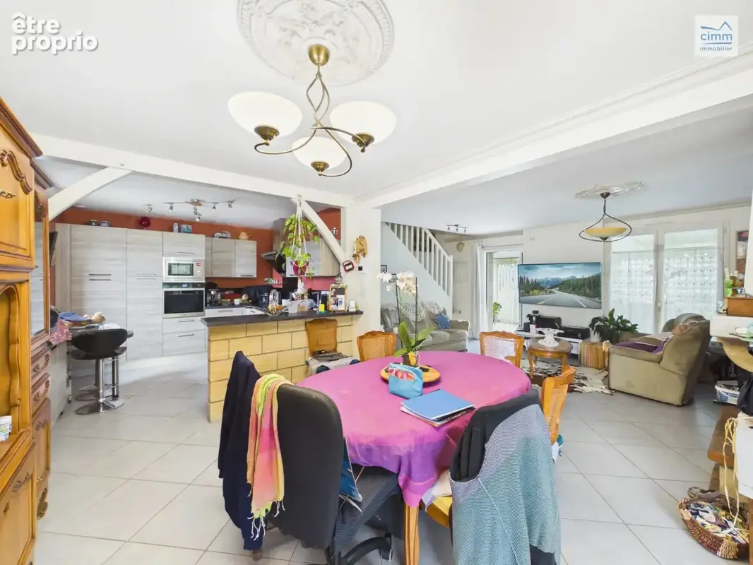 Maison de 127 m² sur un terrain de 6180 m² - photo 3