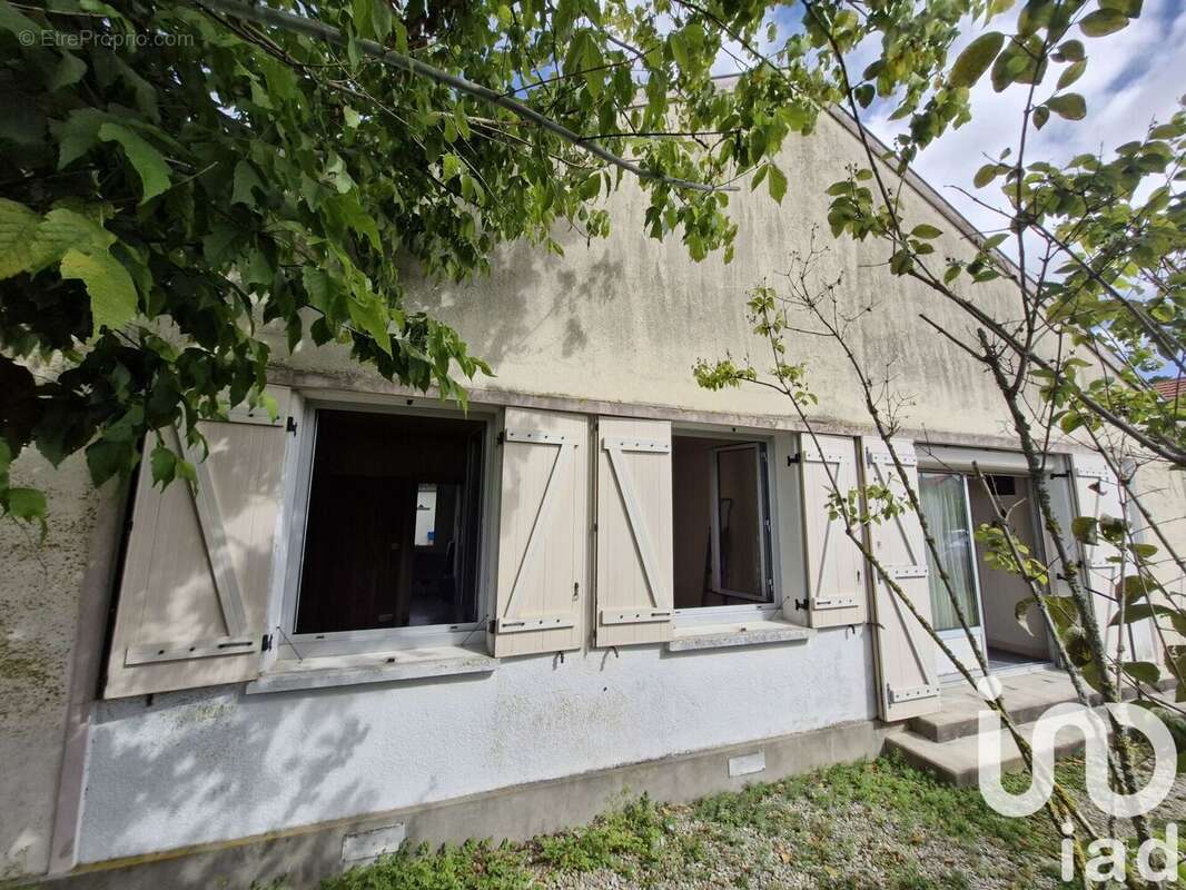 Photo 3 - Maison à ROMILLY-SUR-SEINE