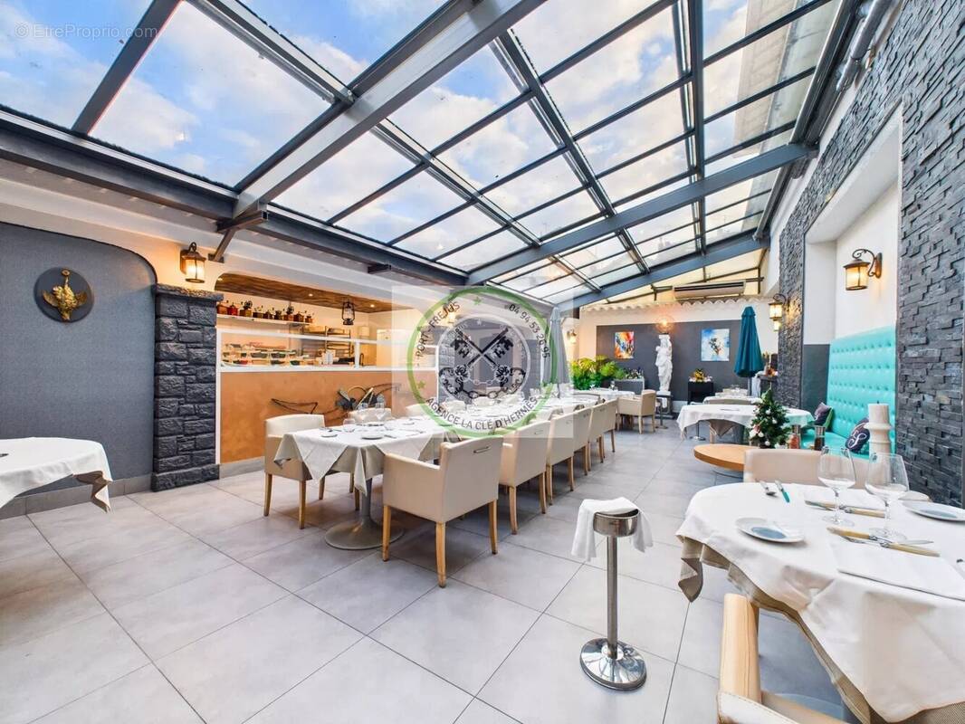 Commerce à SAINT-RAPHAEL