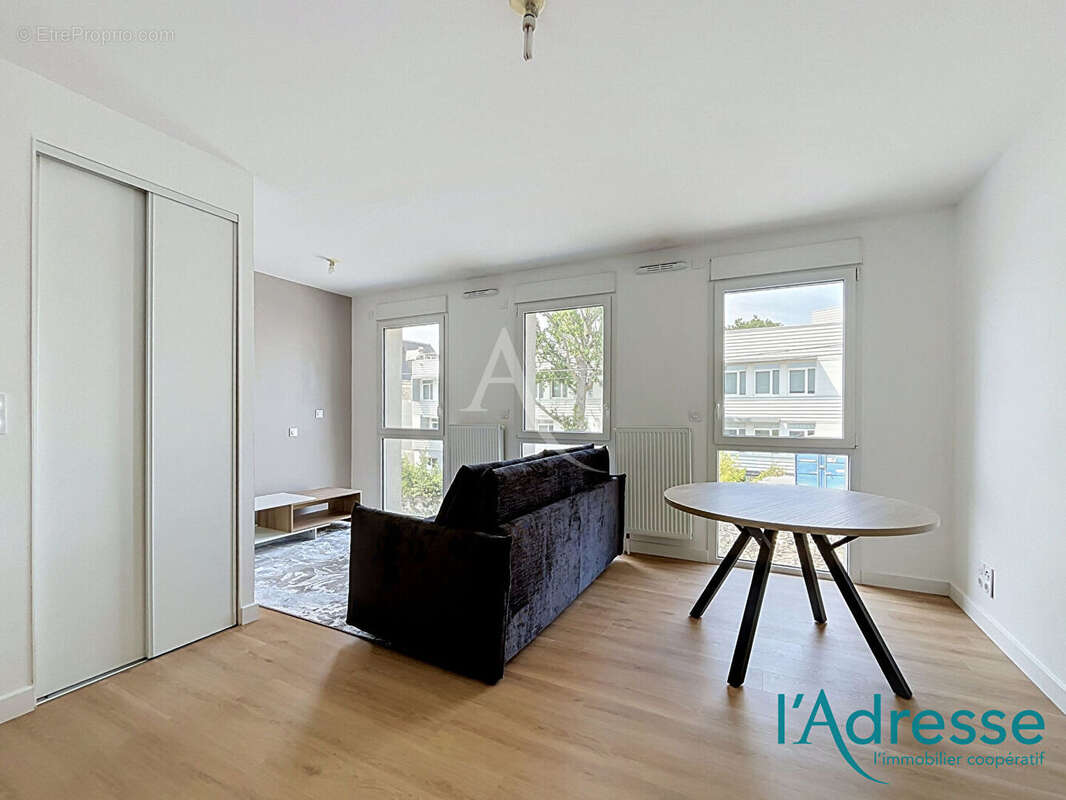 Appartement Laval 1 pièce(s) - Place de parking - 5 min de la gare - meublé - photo 3