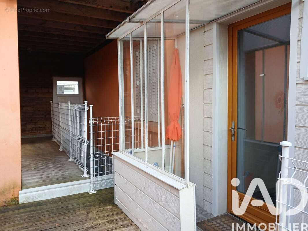 Photo 2 - Appartement à CHAMPFORGEUIL