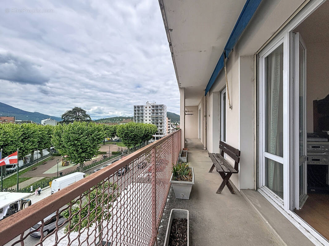 Appartement à AIX-LES-BAINS