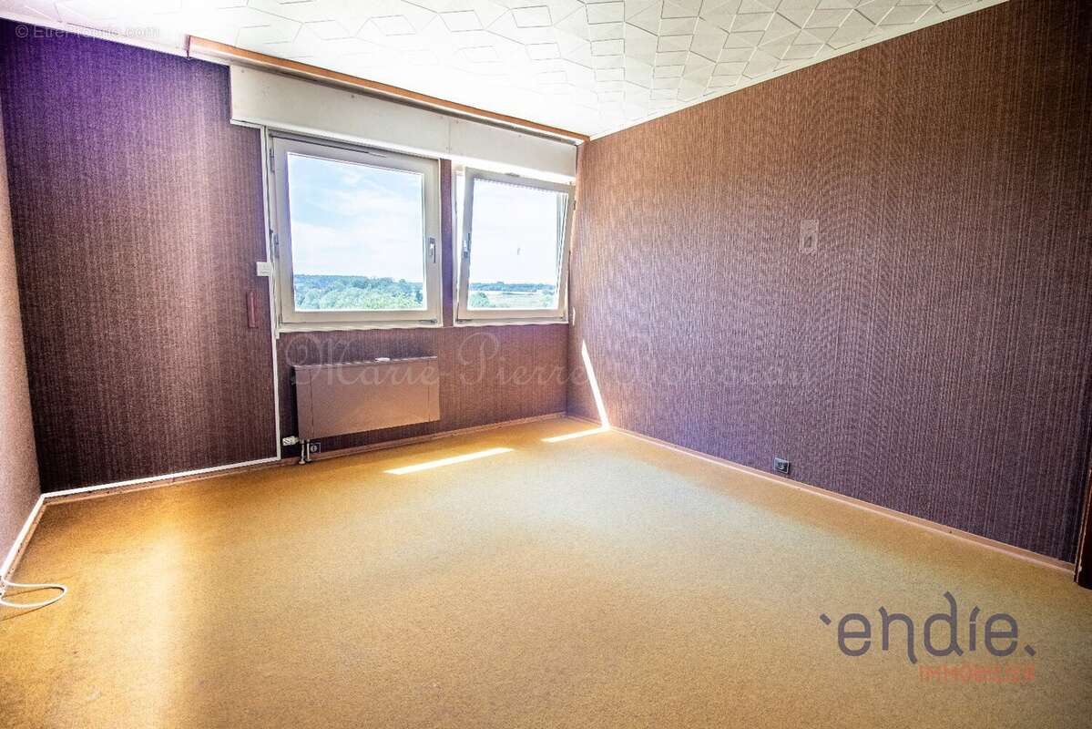 Bèze - Une maison familiale de 141,43 m² avec vue, terrain et âme de village - photo 6