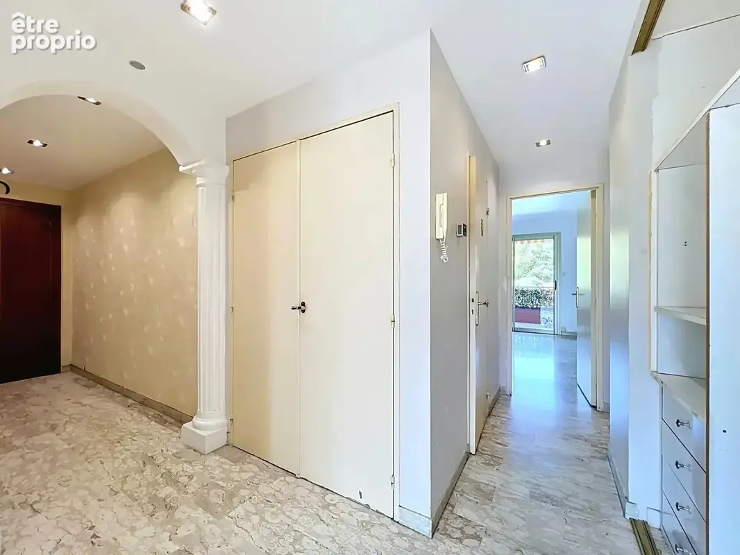 Appartement 3 pieces - piscine - parking - calme - photo 9