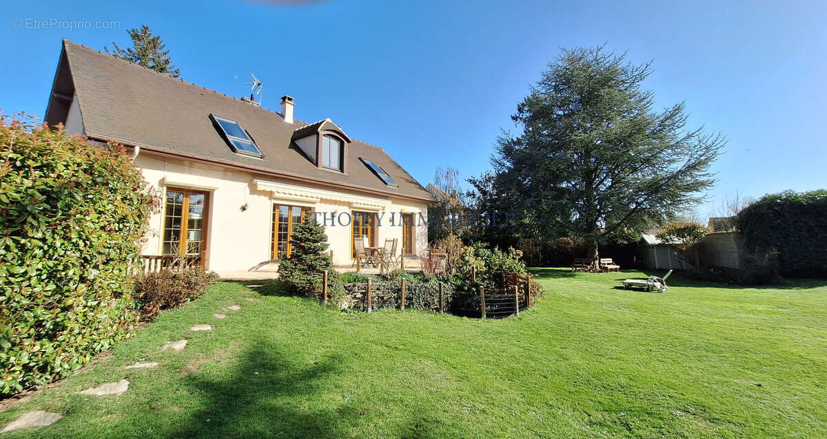 Maison à THOIRY
