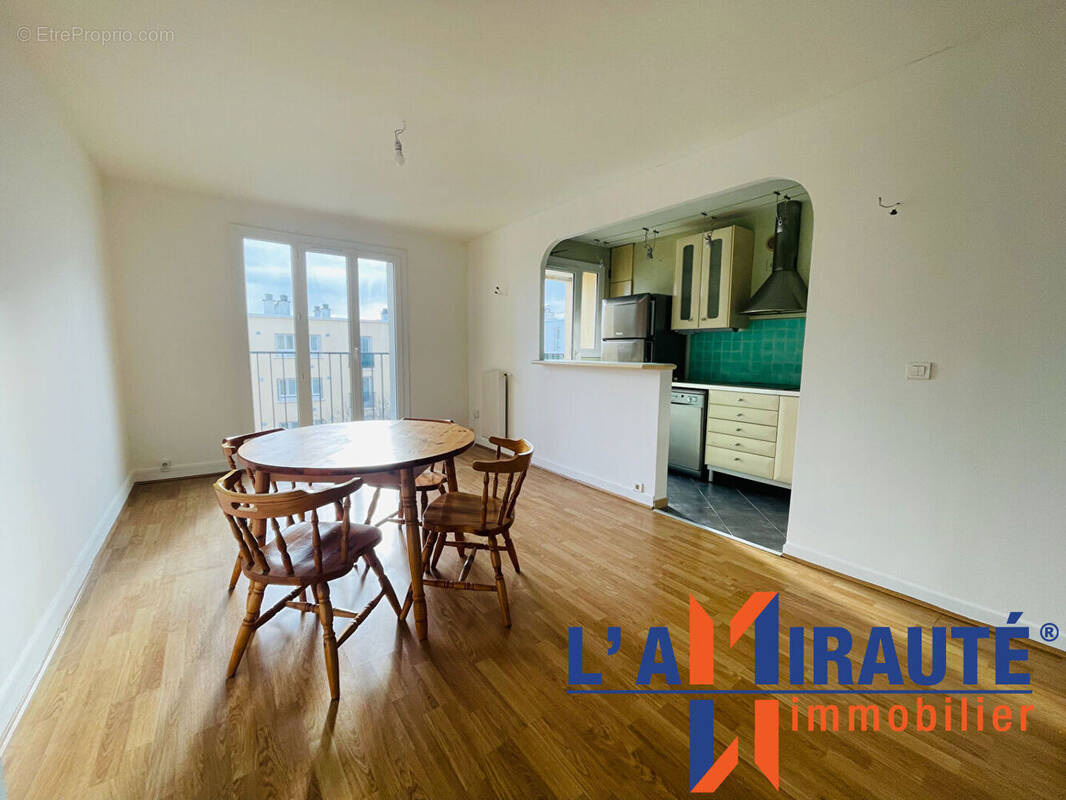 Appartement à SARTROUVILLE