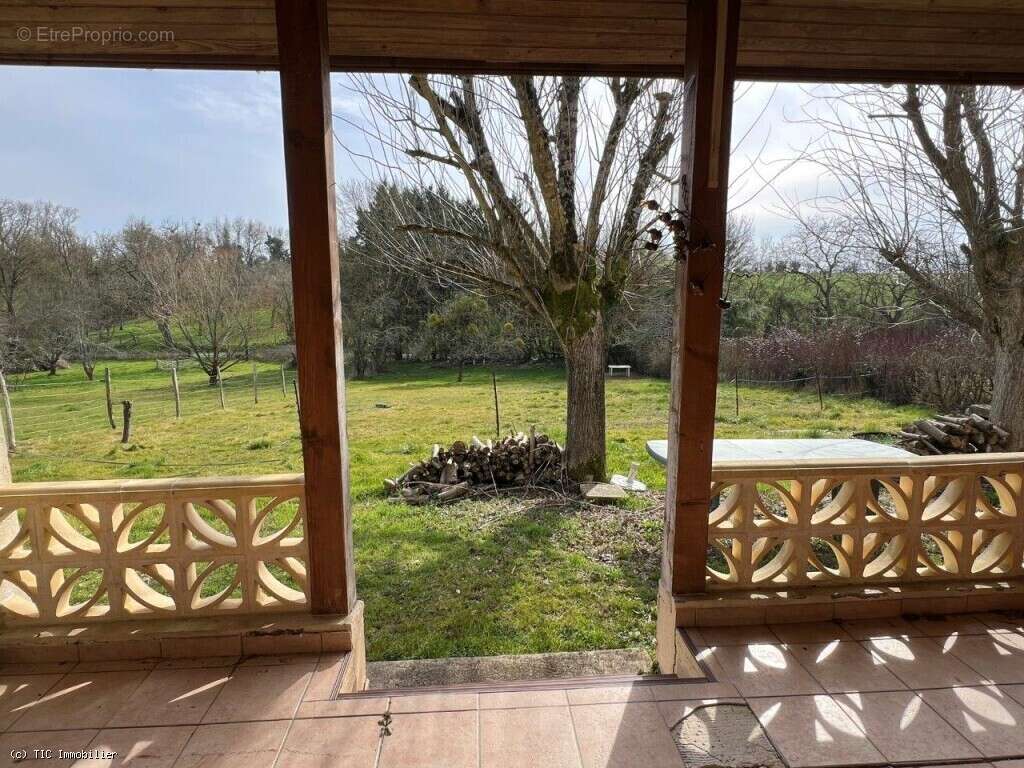 Maison à CHEF-BOUTONNE