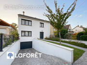 Maison à SAINTE-GENEVIEVE-DES-BOIS