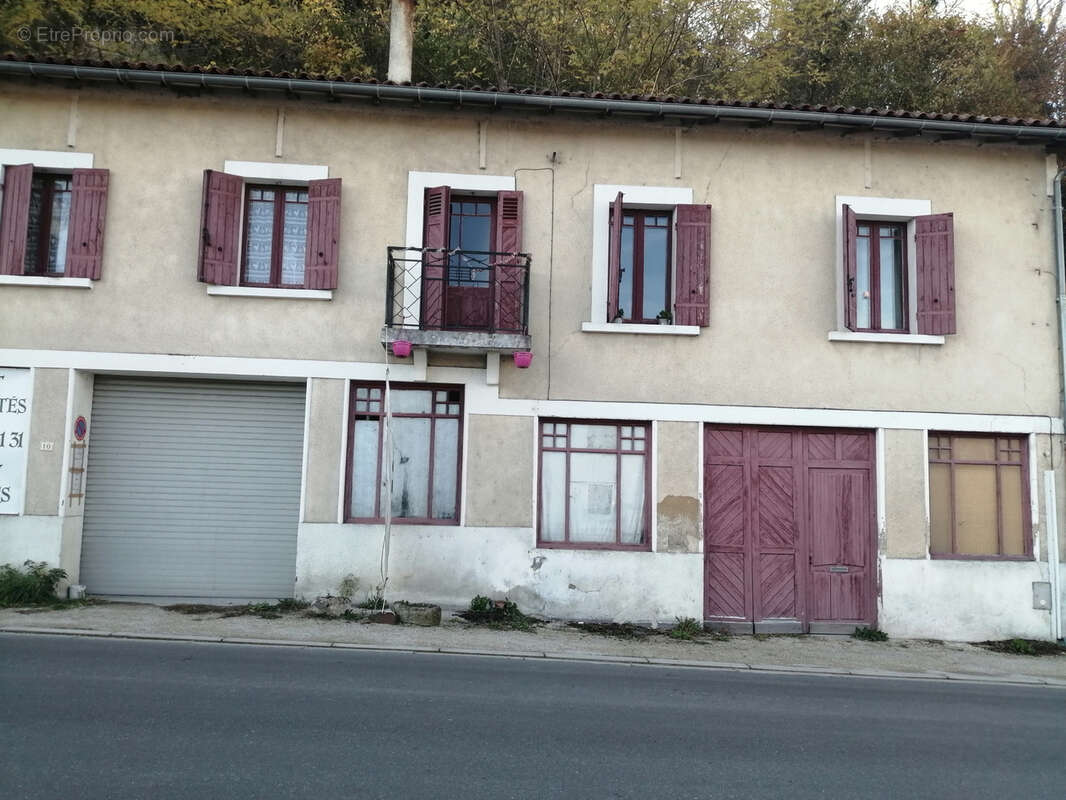 Maison à AUBETERRE-SUR-DRONNE