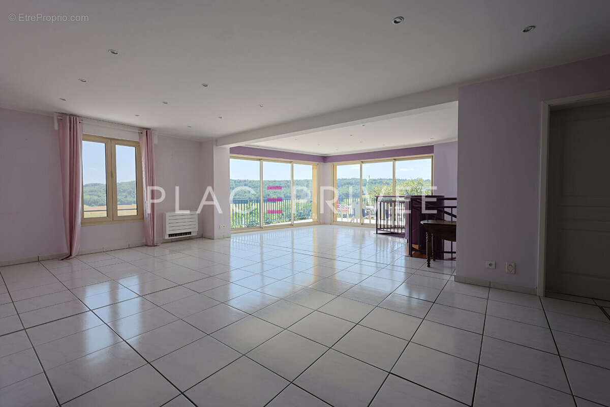 Maison à PAGNY-SUR-MOSELLE