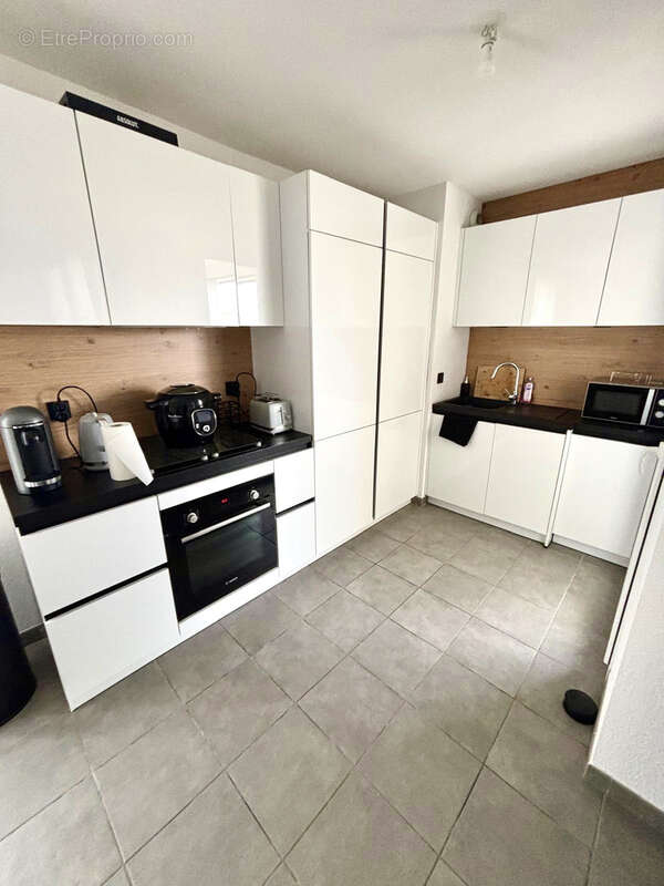 Appartement à BEAUZELLE