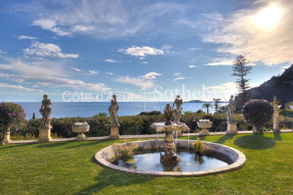 Maison à EZE