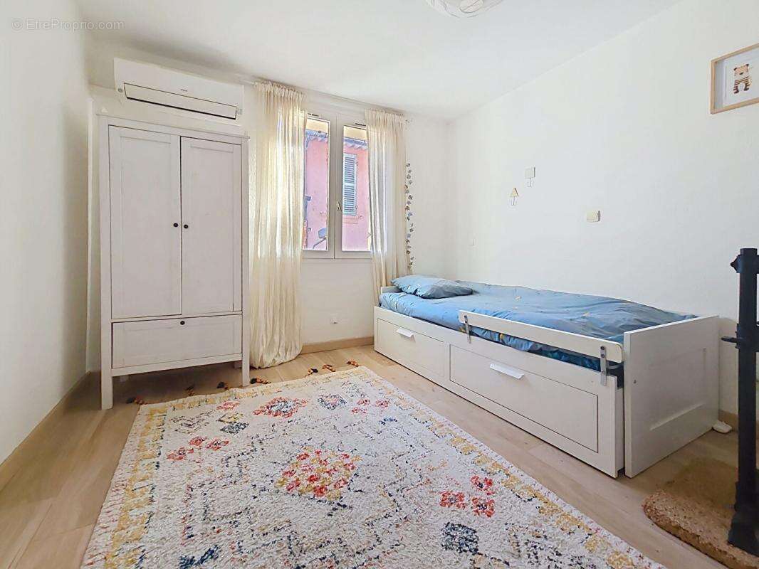 Appartement à LA VALETTE-DU-VAR
