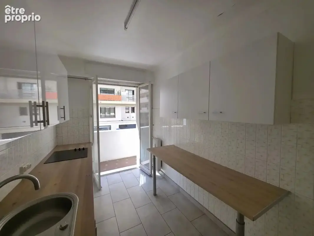 NICE - Le Port - 2 pièces - 54,64m² - plein Sud - ascenseur - balcon - photo 5