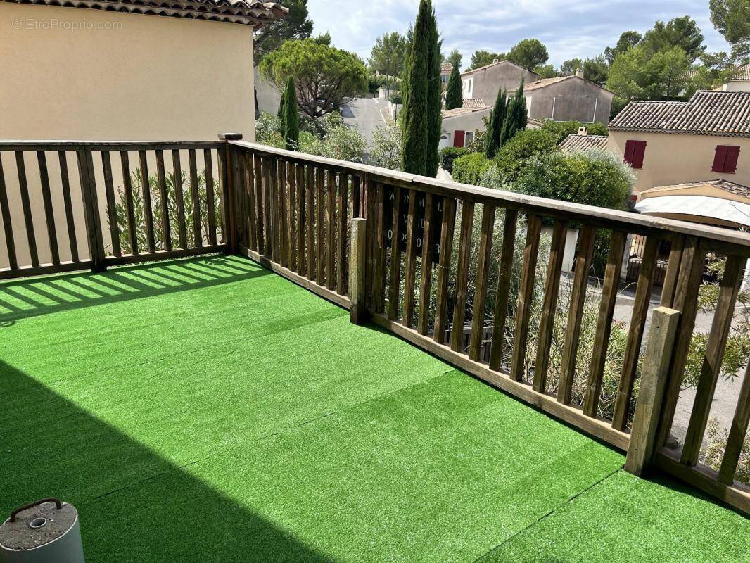 Appartement à MALLEMORT