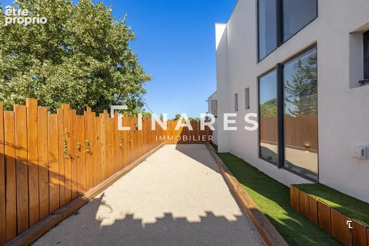 PERSPECTIVE CALIFORNIA  - Villa T5 de 394 m2 - Garage de 59 m2 - Terrain - Jardin - Piscine - Garage - 13400 Aubagne - photo 23
