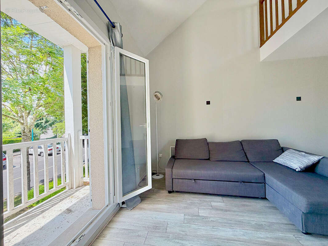 Appartement à VAUREAL