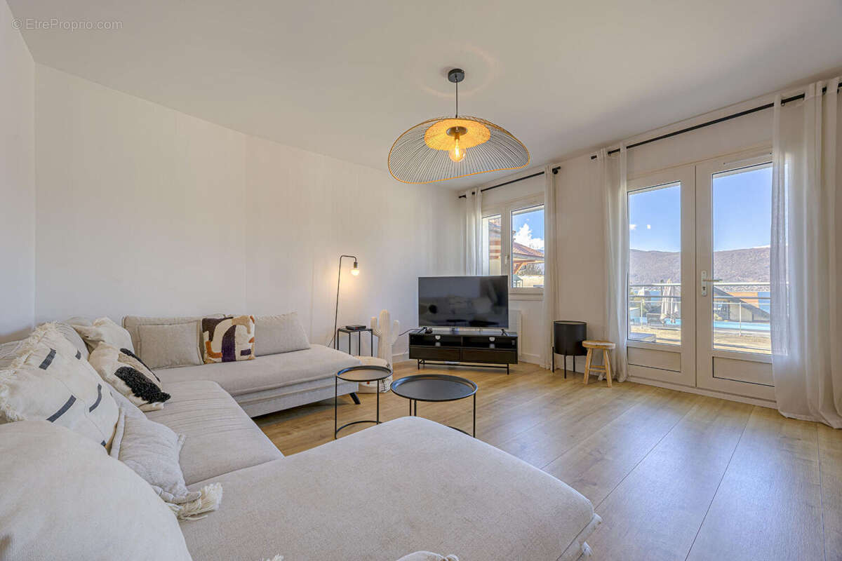 Appartement à VEYRIER-DU-LAC