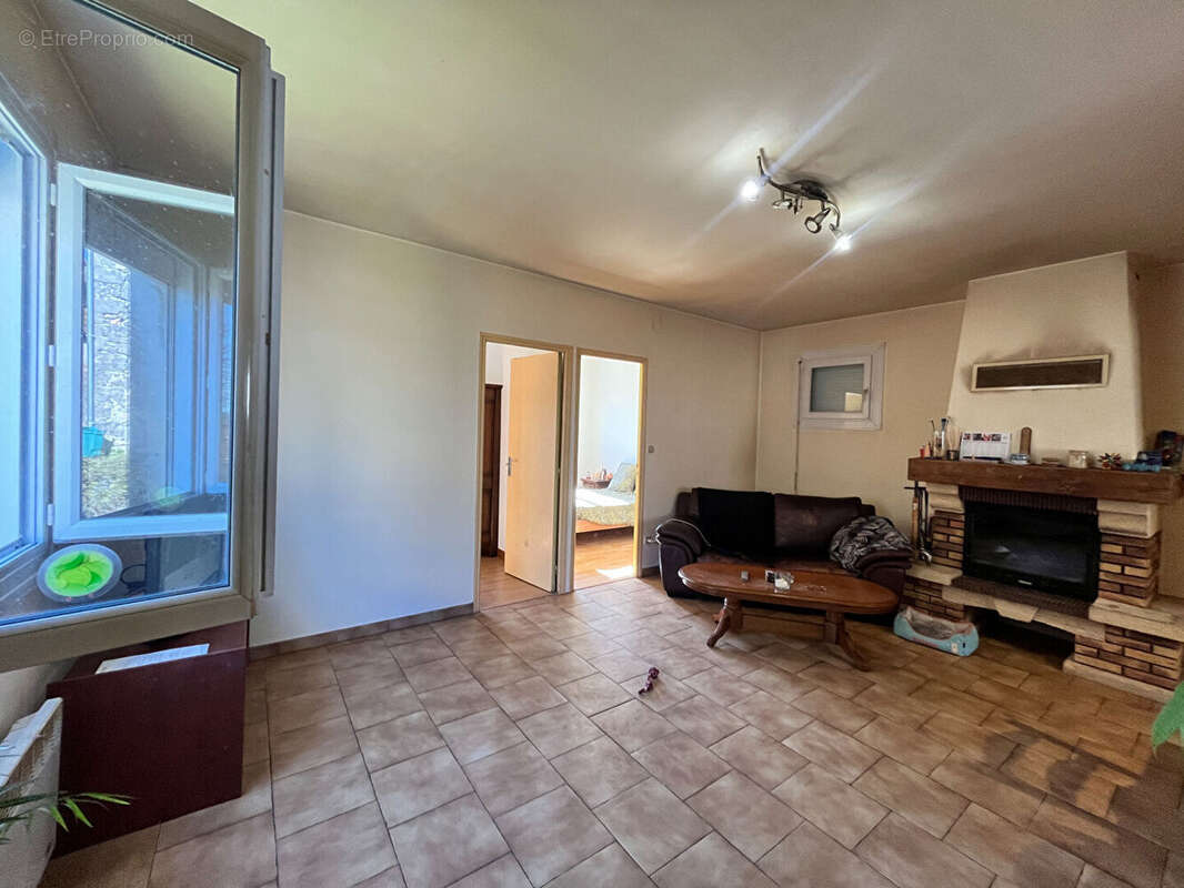 Maison de village avec garage et une belle vue - photo 7