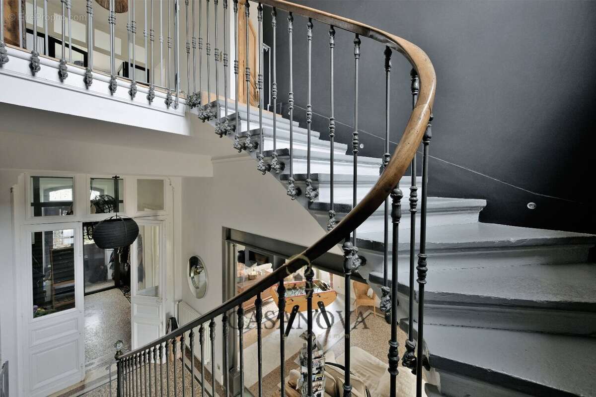 Maison à AIGUES-VIVES