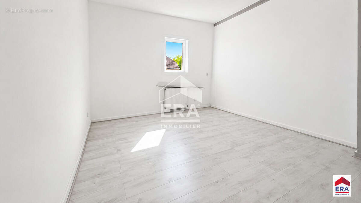 Maison Rénové 113 m² - 4 chambres - Jardin - Cave - photo 6