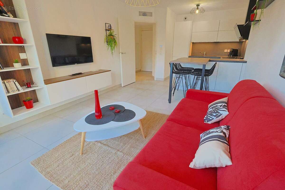 Appartement à VALLAURIS