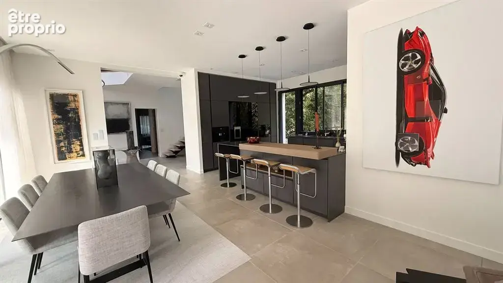 Vaucresson (92420) – Maison de 350 m², 5 chambres, terrain de 1 300 m² – près de Paris, Hauts-de-Seine, Île-de-France - photo 7