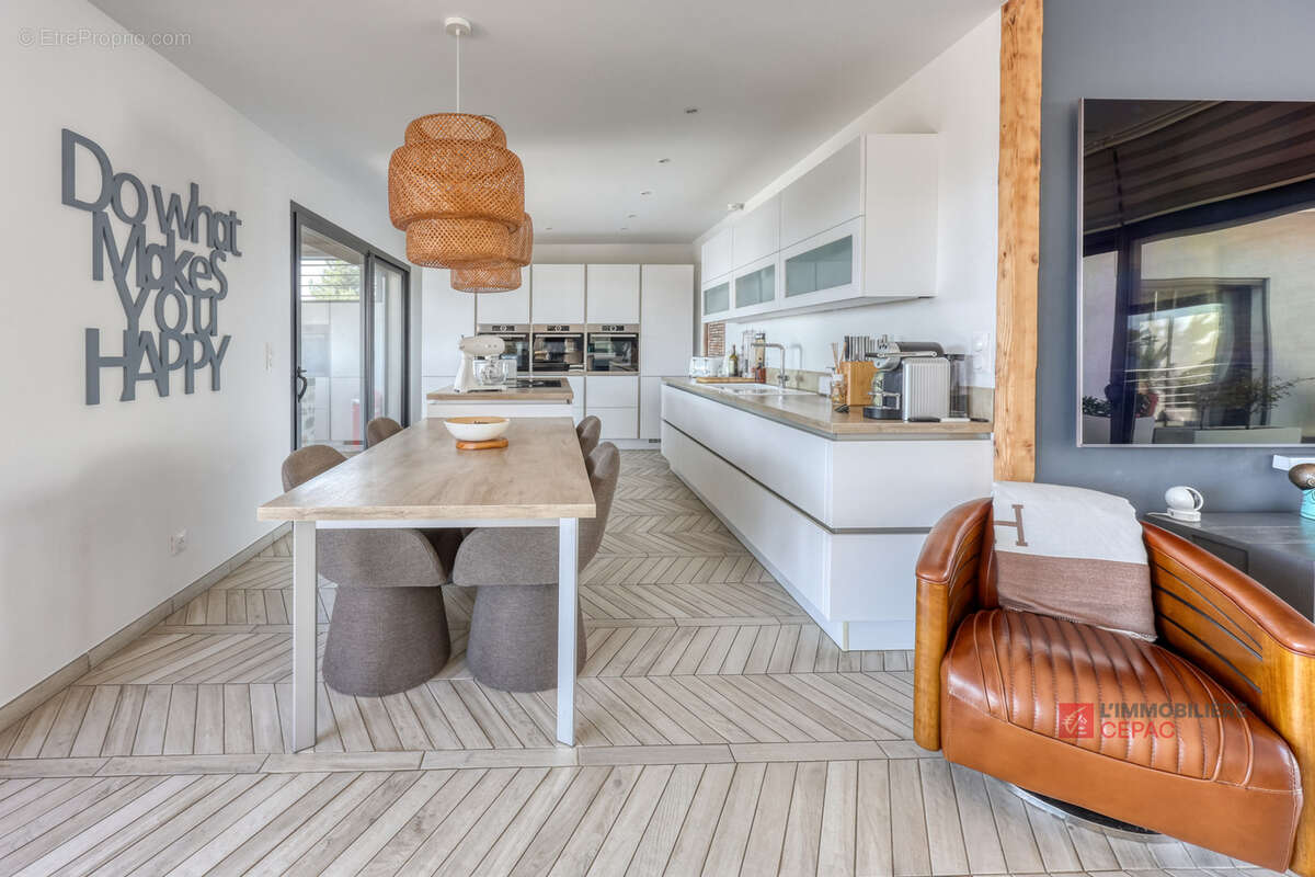 Maison à LA CADIERE-D'AZUR