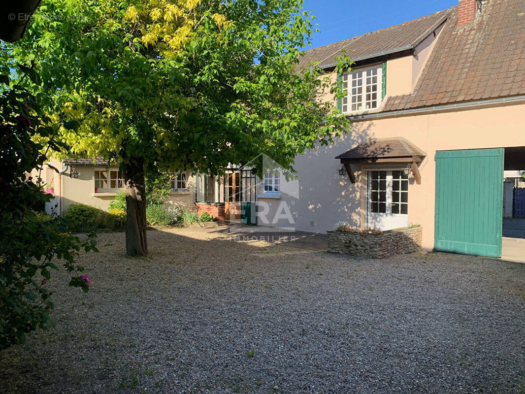 Maison à GARANCIERES