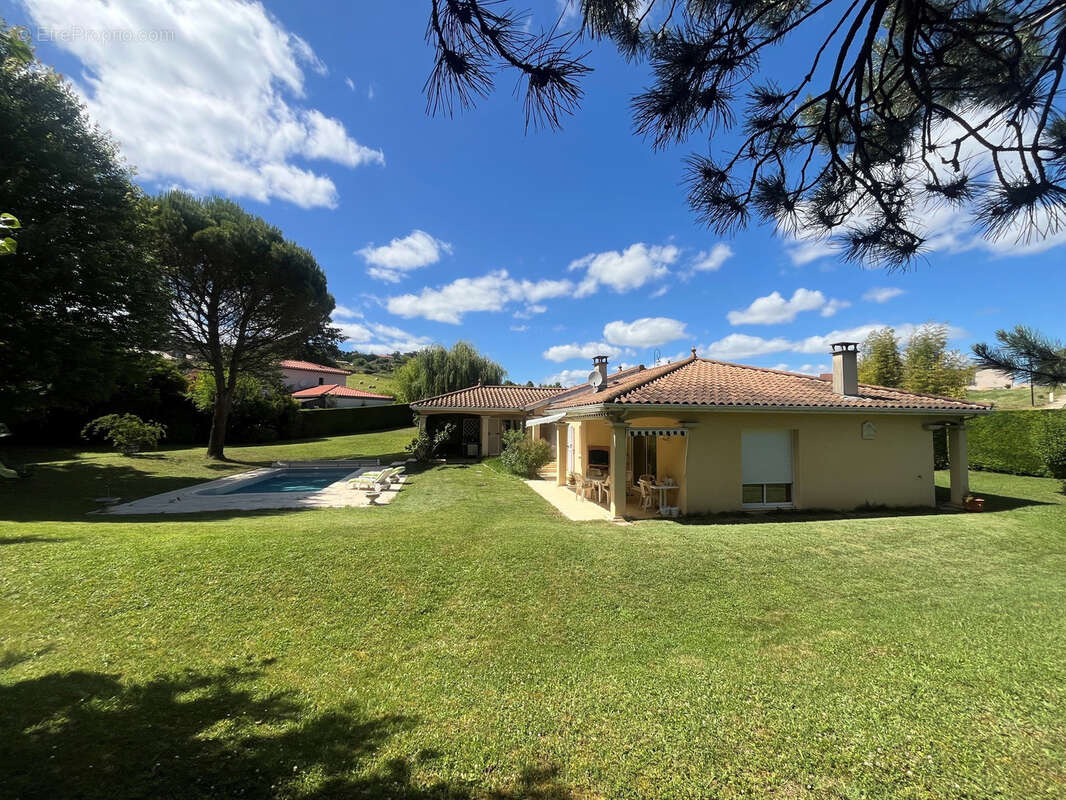Maison à LACHASSAGNE