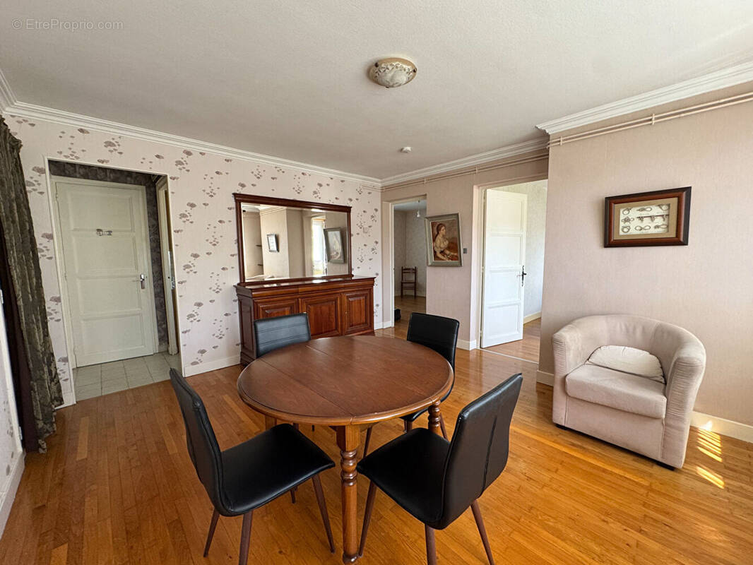 Appartement à LONS-LE-SAUNIER