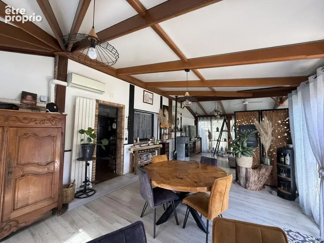  CHAMARANDE – COUP DE CŒUR pour cette maison atypique 109 M² avec chalet et jardin de 860 m² - photo 3