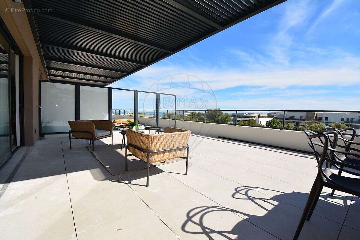Appartement à VILLENEUVE-LOUBET