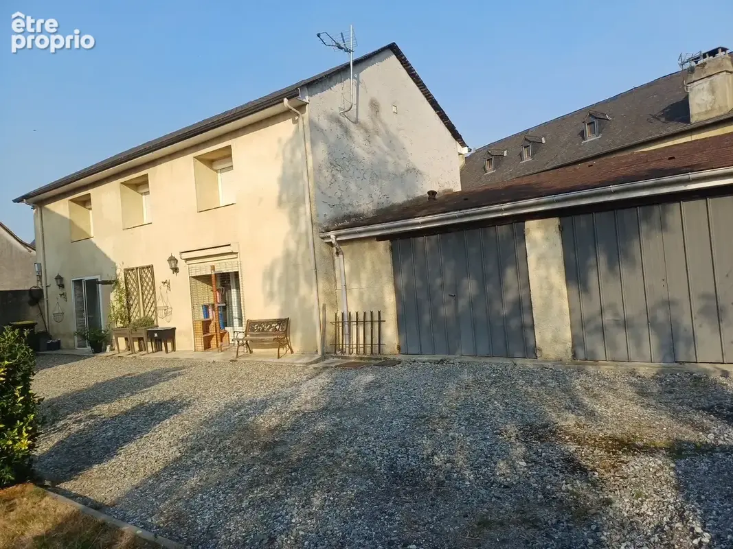Au centre du village d'Escout - photo 10