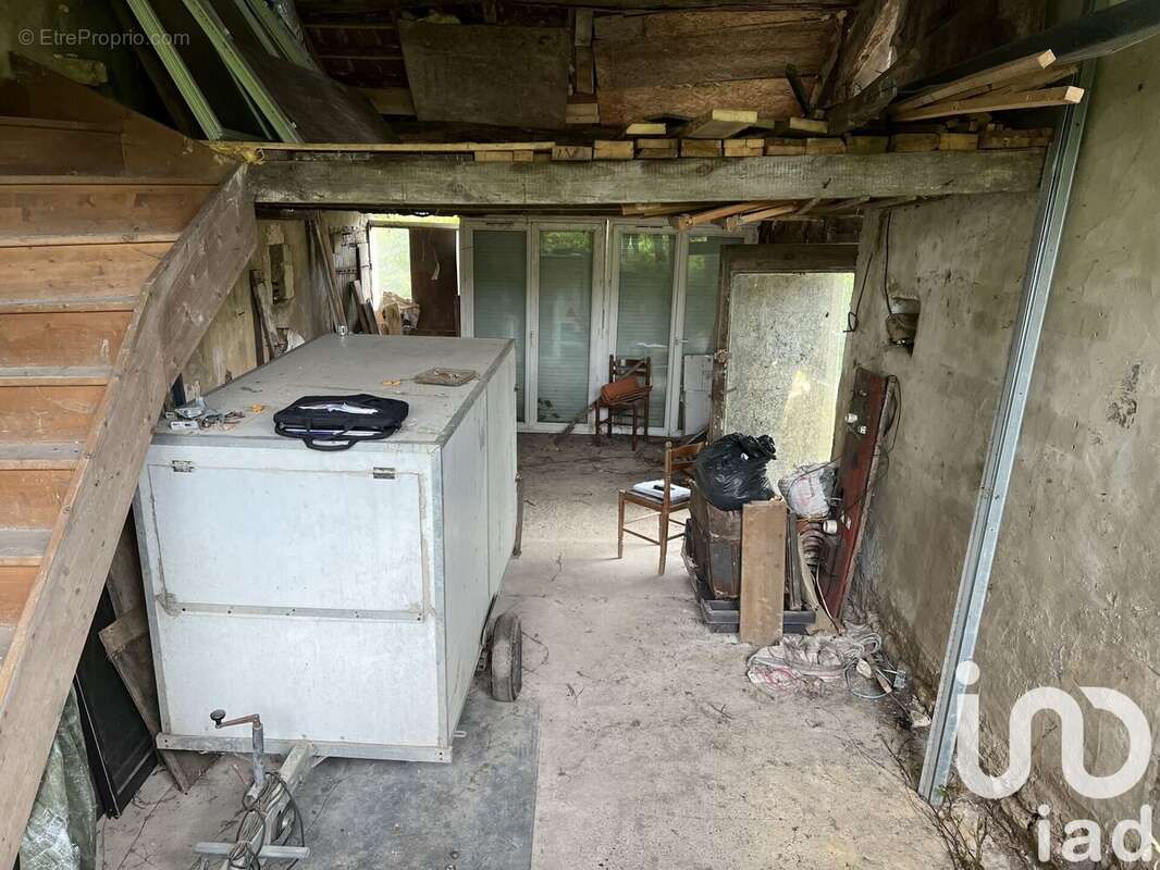 Maison 43 m² à La Chapelle-Pouilloux  - photo 2