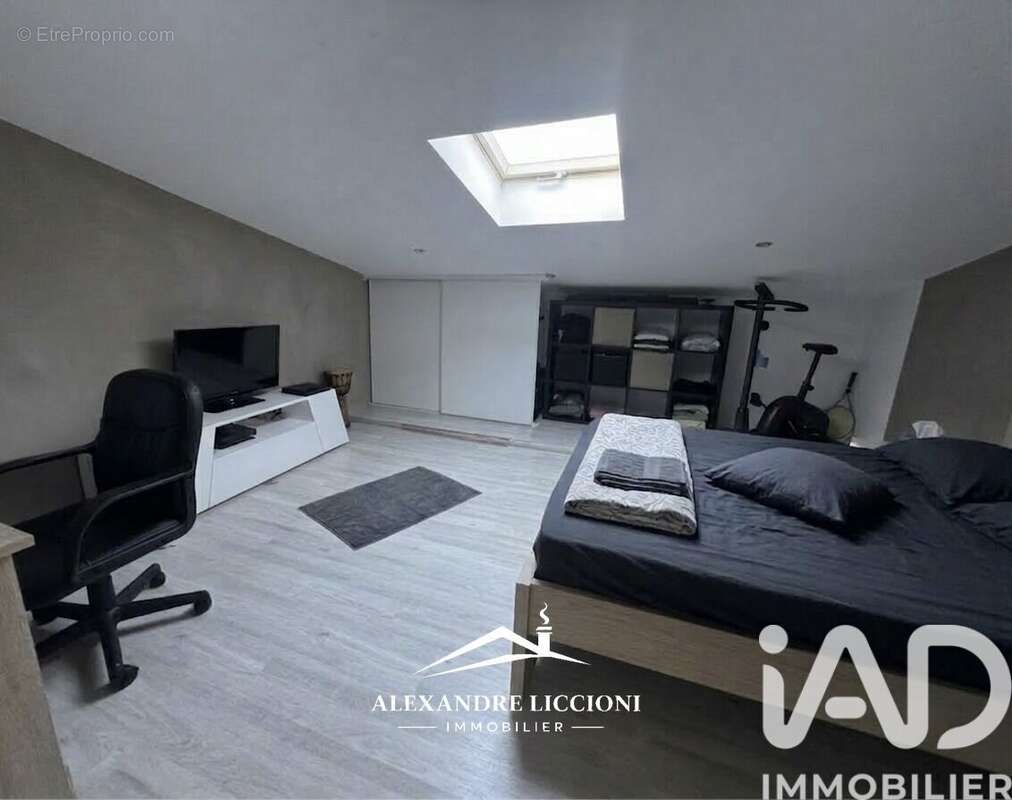 Photo 8 - Maison à TOURVES