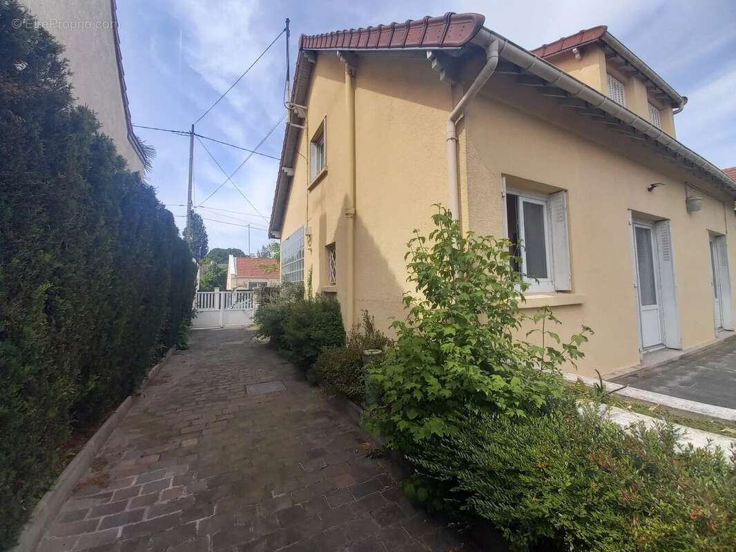 Maison à AULNAY-SOUS-BOIS
