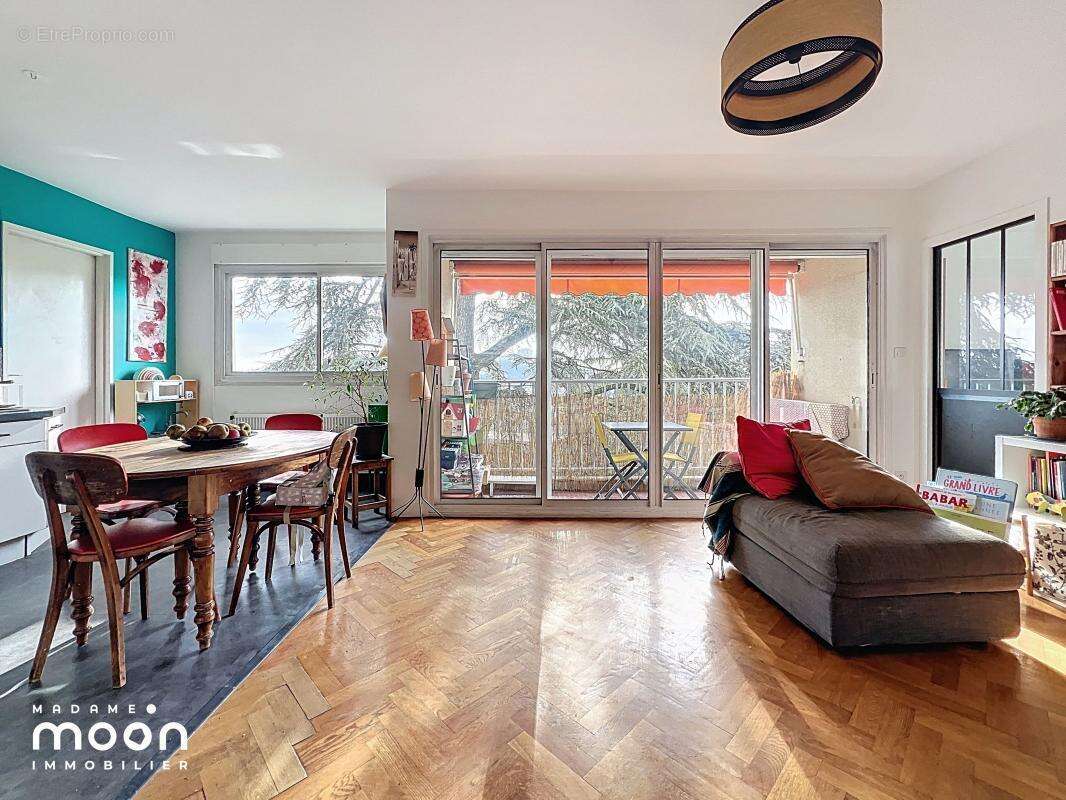 Appartement à OULLINS