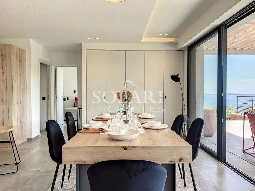 Maison à THEOULE-SUR-MER