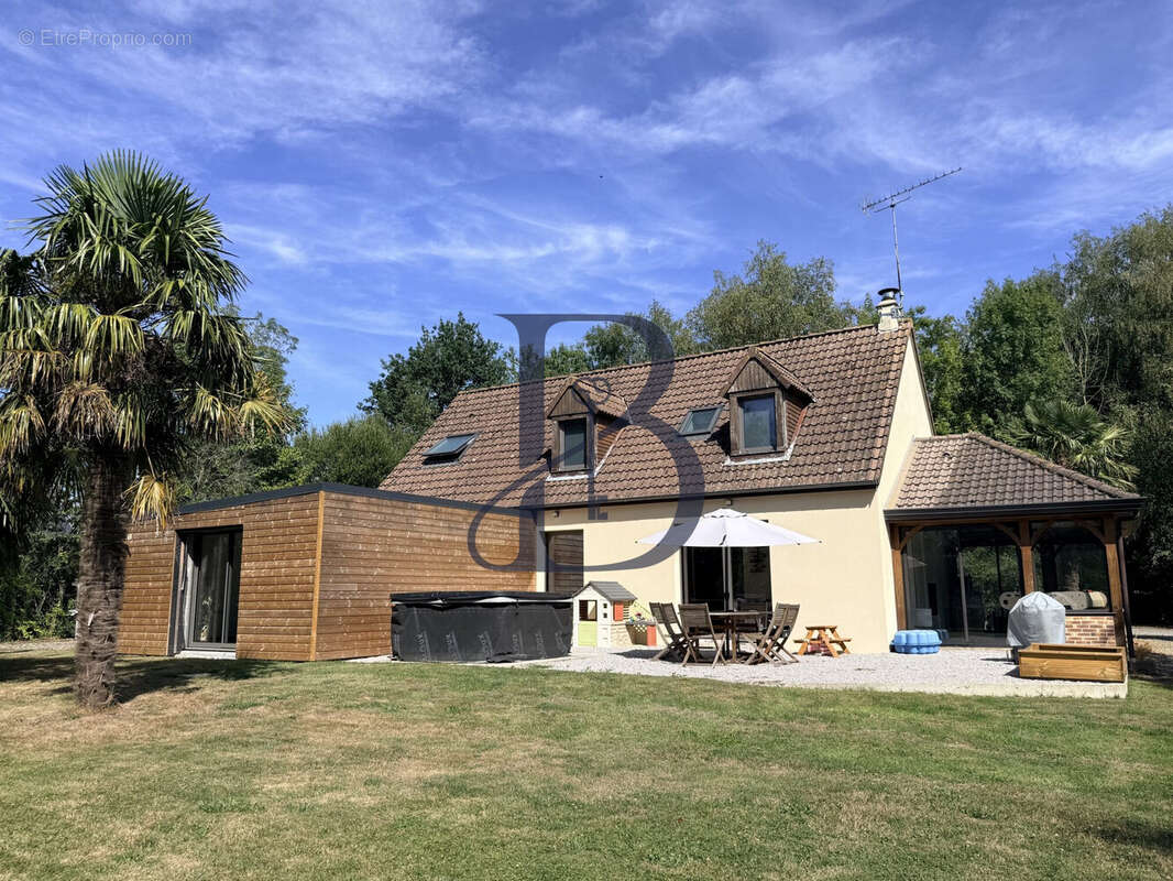 Maison 166 m² à Saint-Jean-Des-Champs  - photo 3