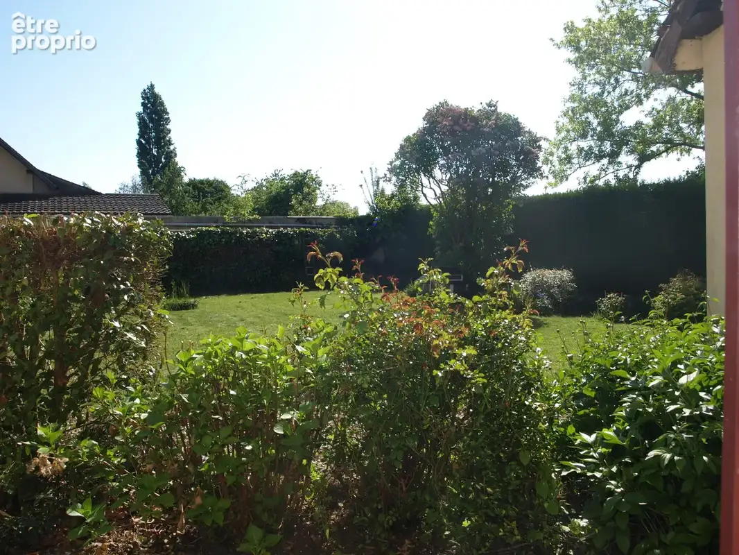 Longère en plain pied avec dépendances - photo 4